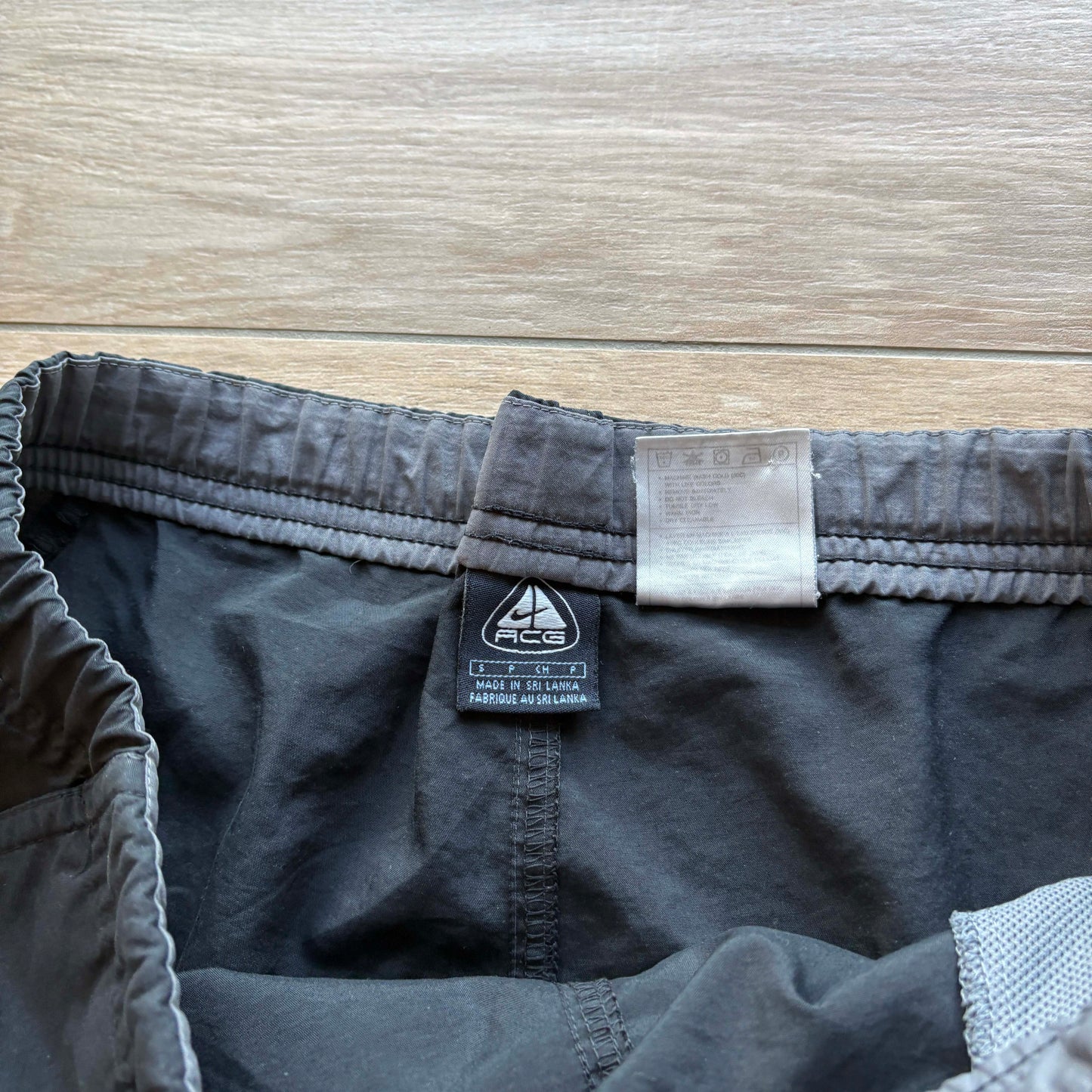 Vintage Nike ACG Shorts | W32"