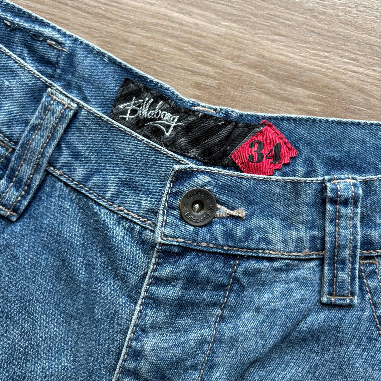 2000s Billabong Script Shorts | W34"