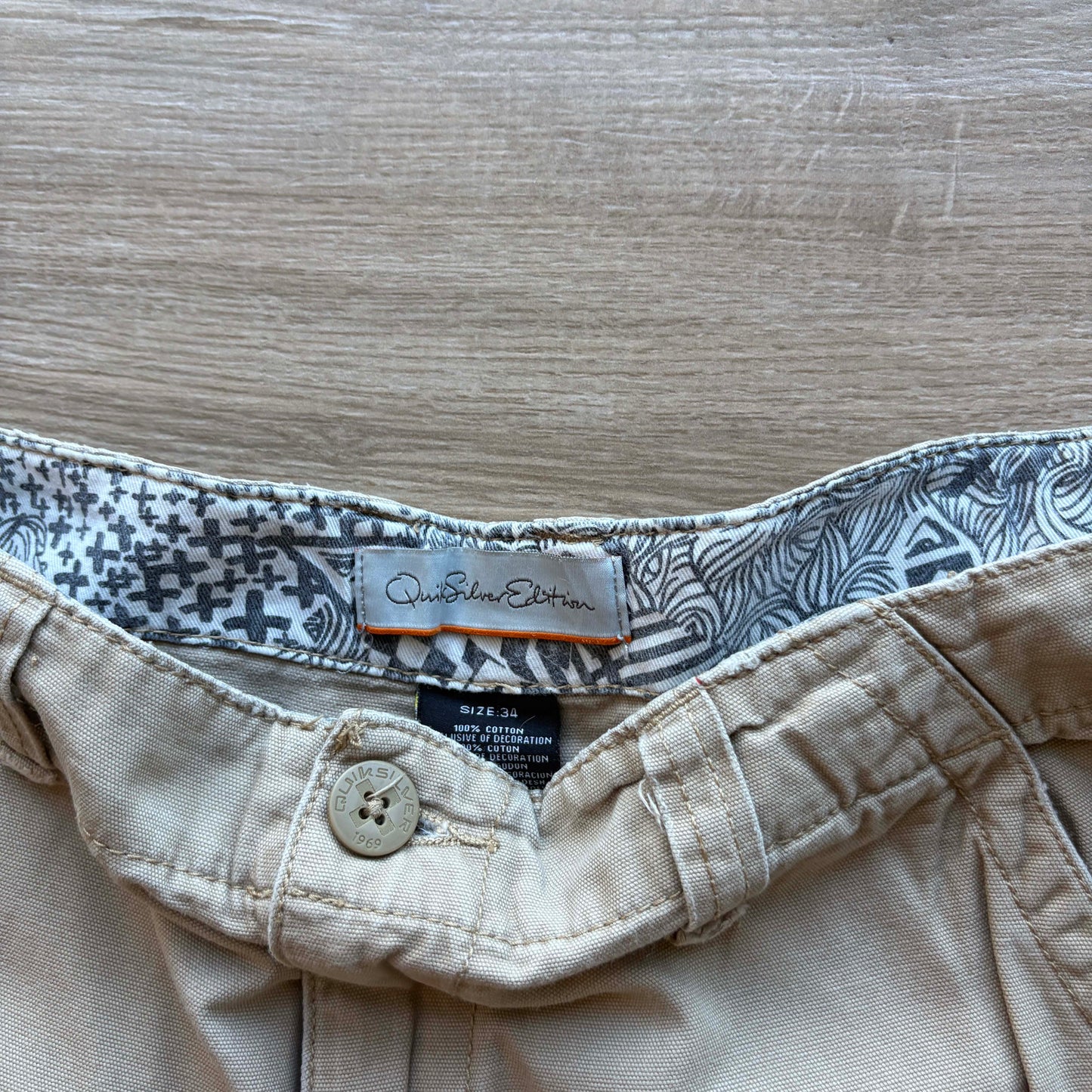 Y2K Quiksilver Cargo Shorts | W34" - Volant Vintage