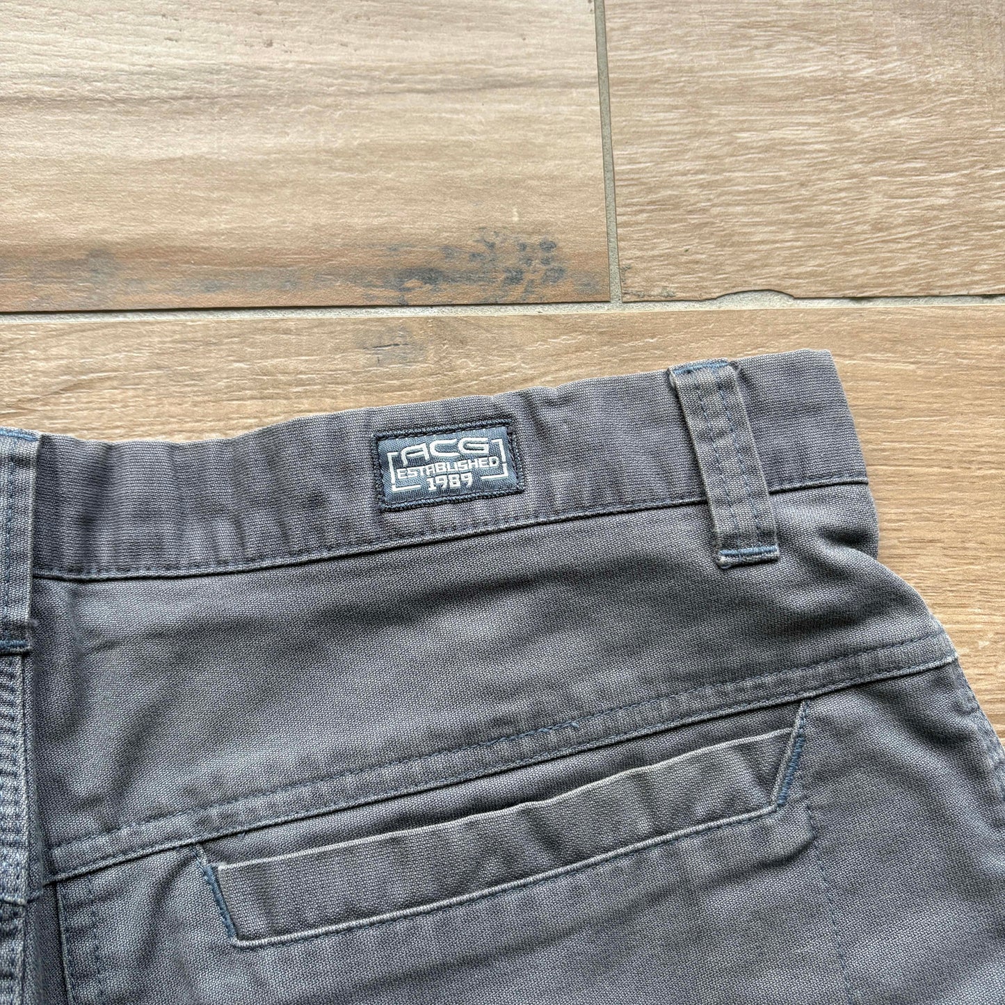 90s Nike ACG Cargo Shorts | W34" - Volant Vintage