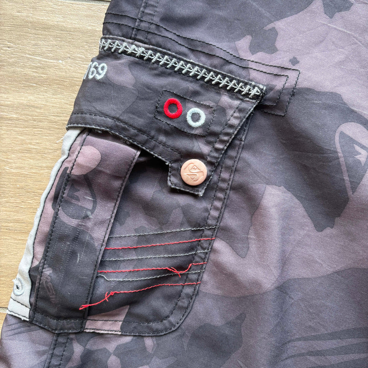 Y2K Quiksilver Camo Boardies | W34"