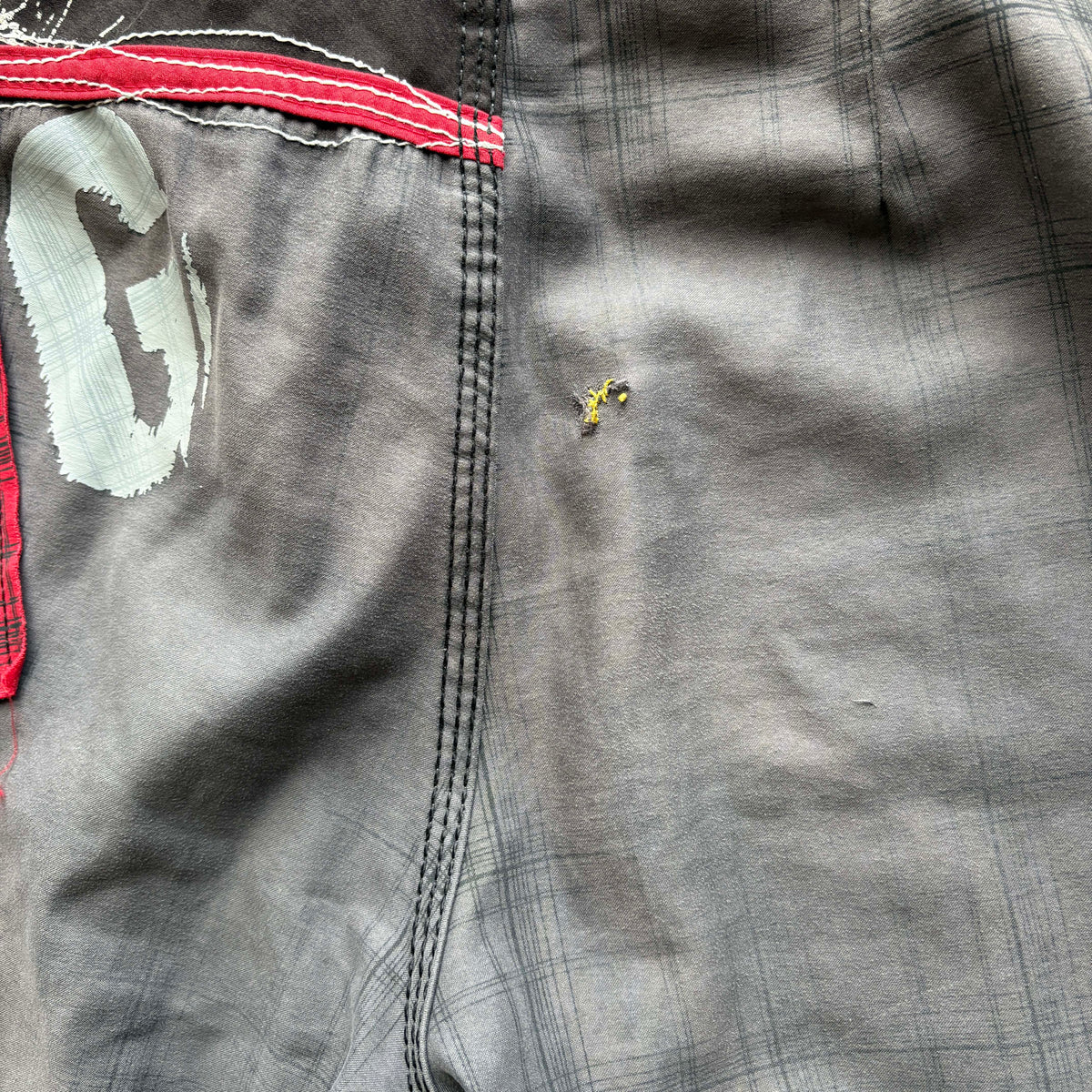 Y2K Billabong Graff Spellout Boardies | W32"