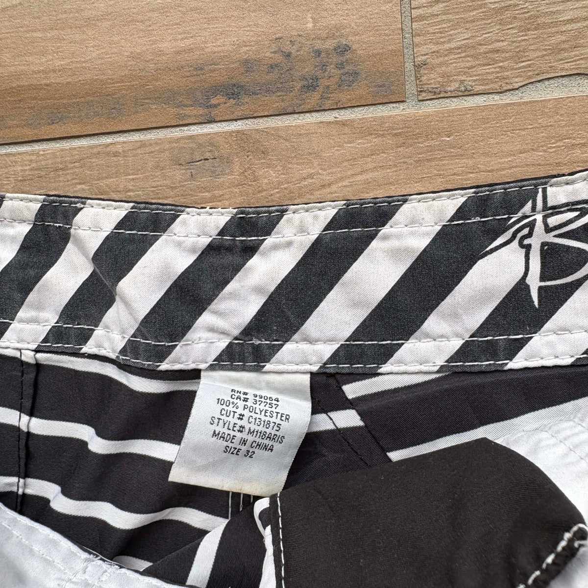 Y2K Billabong Andy Irons Rising Sun Boardies | W32"