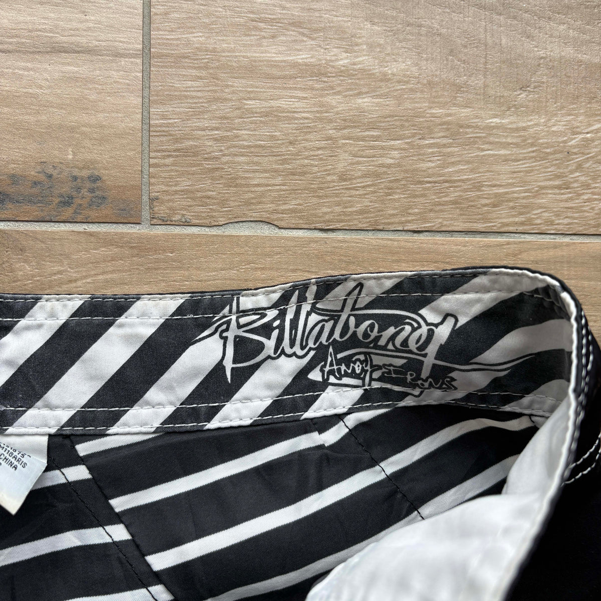 Y2K Billabong Andy Irons Rising Sun Boardies | W32"