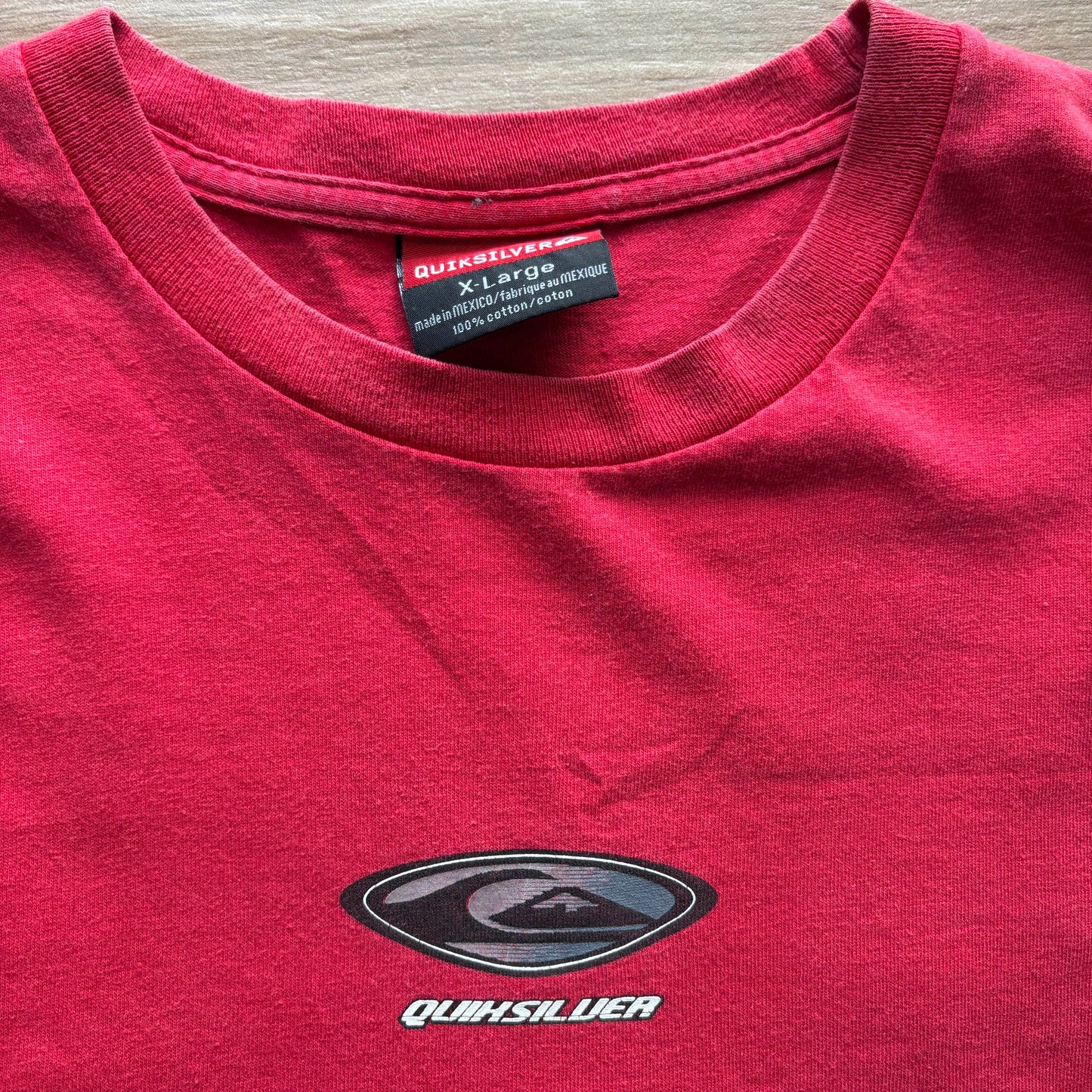 Y2K Quiksilver Centre Logo T-Shirt | XL