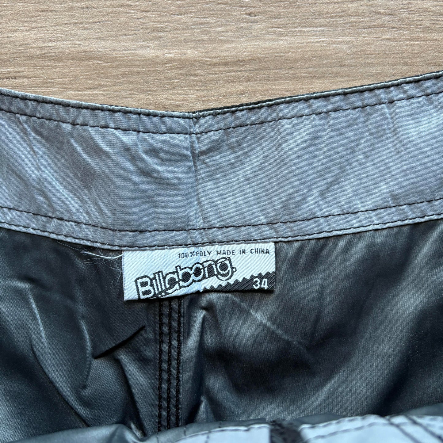 BNWT Billabong Grid Boardies | W34”
