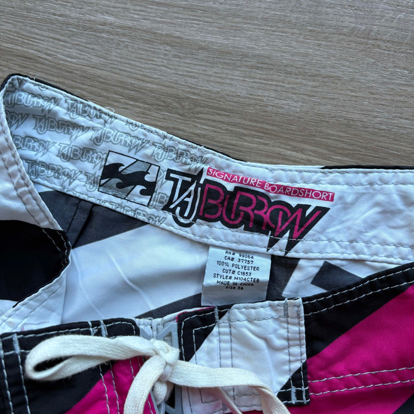 2000s Taj Burows Signature Boardies | W36"