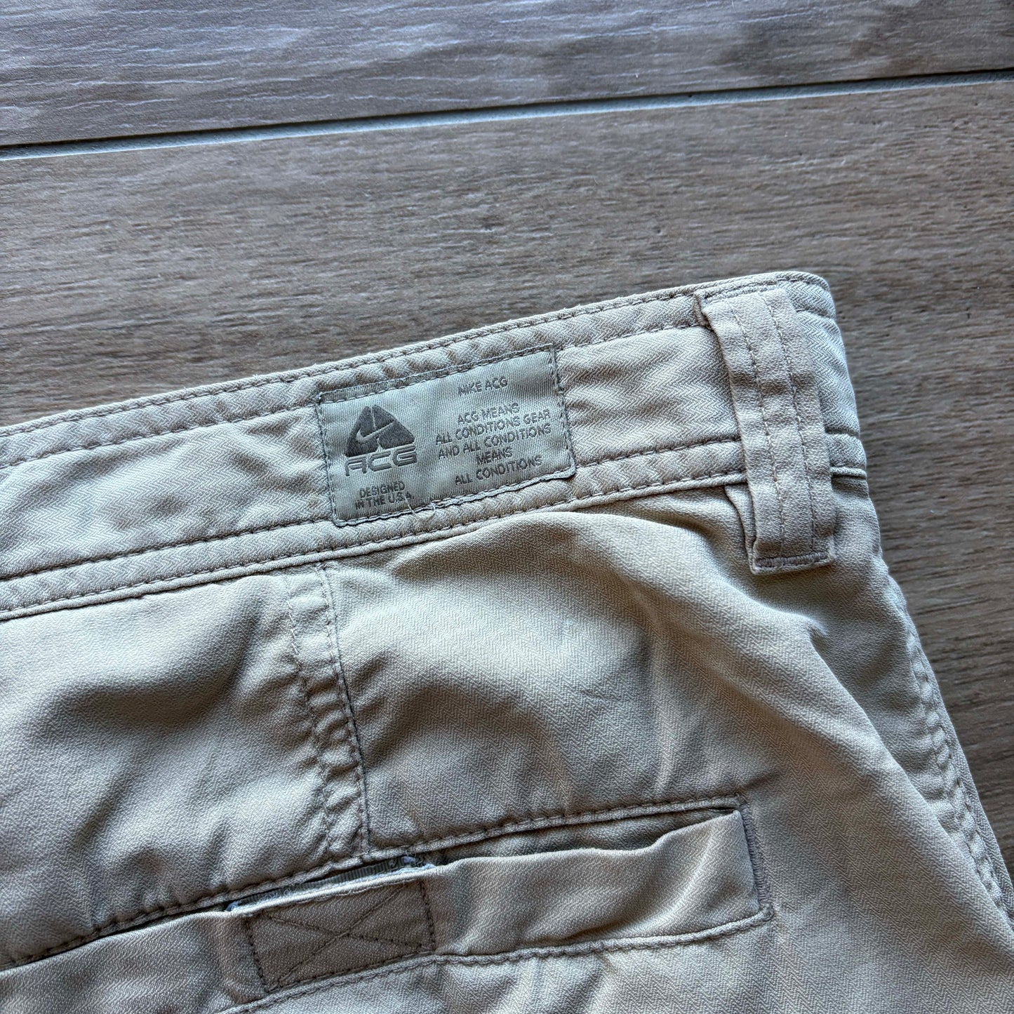 2000s Nike ACG Shorts | W34"