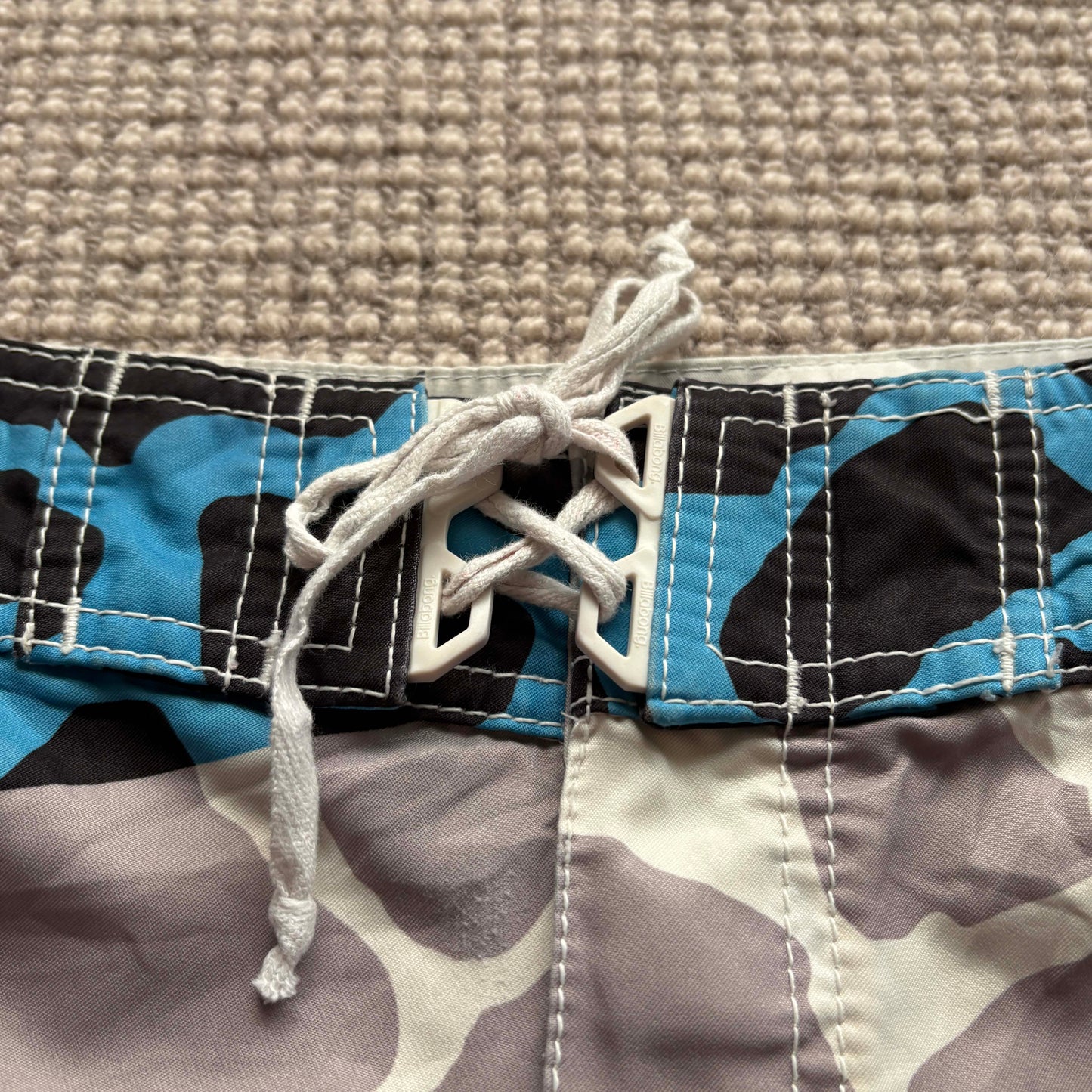 2000s Taj Burows Signature Boardies | W31"