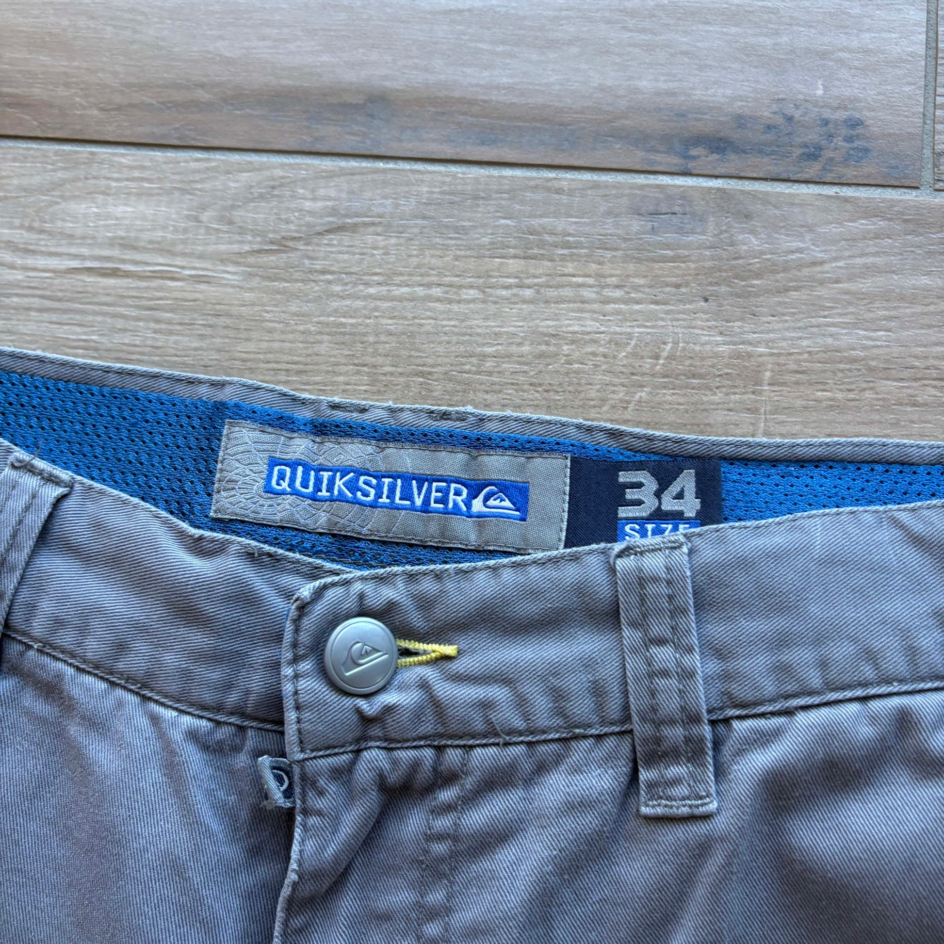 Y2K Quiksilver Cargo Shorts | W34" - Volant Vintage