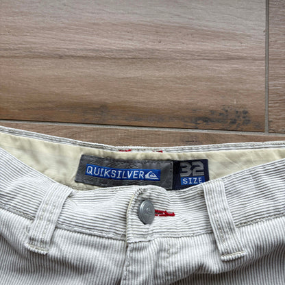 Y2K Quiksilver Cargo Corduroy Shorts | W32" - Volant Vintage