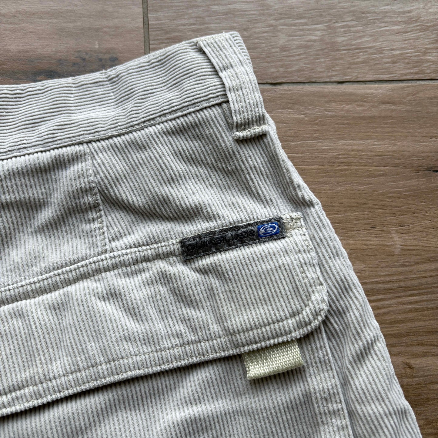 Y2K Quiksilver Cargo Corduroy Shorts | W32" - Volant Vintage