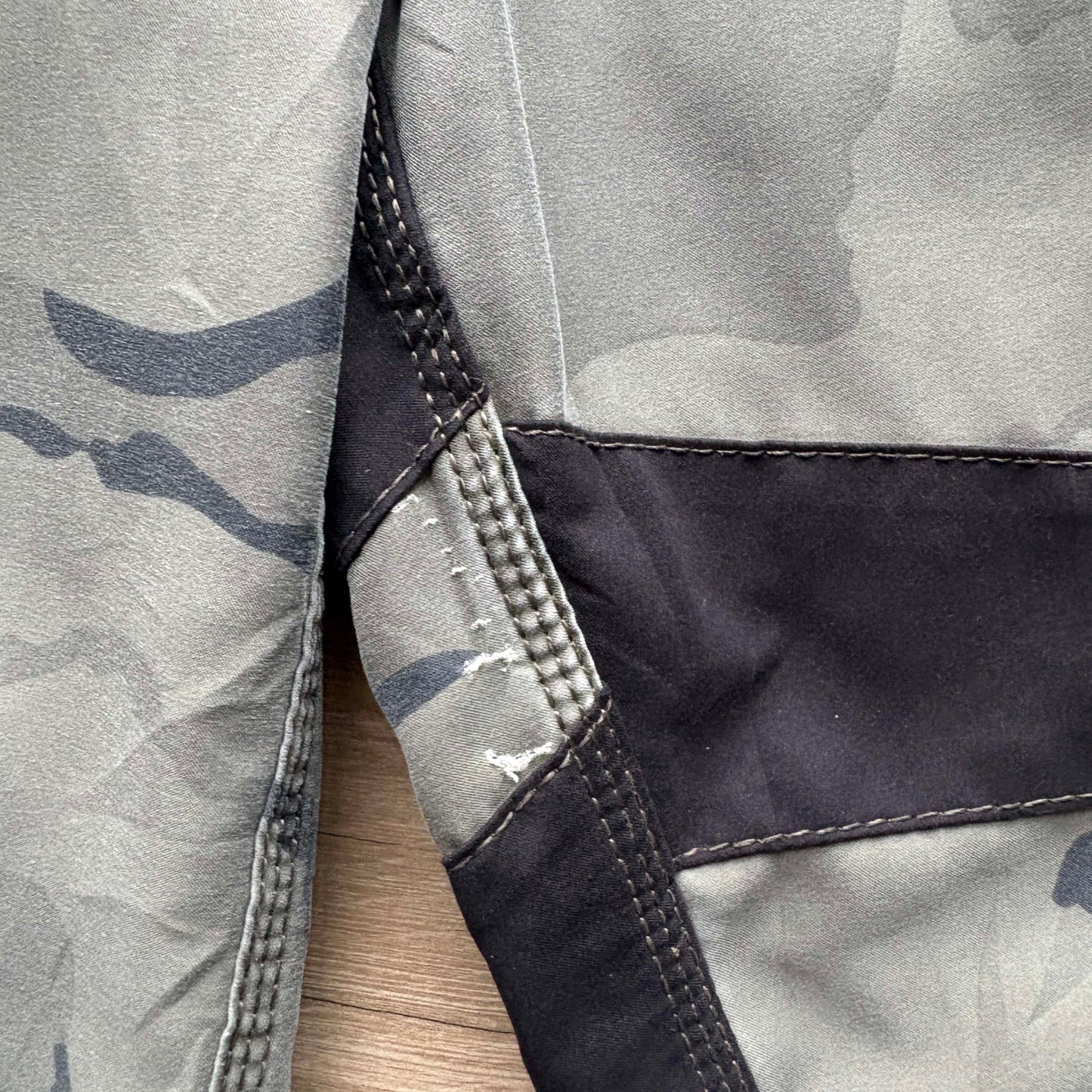 Y2K Billabong Andy Irons Rising Sun Boardies | W36"