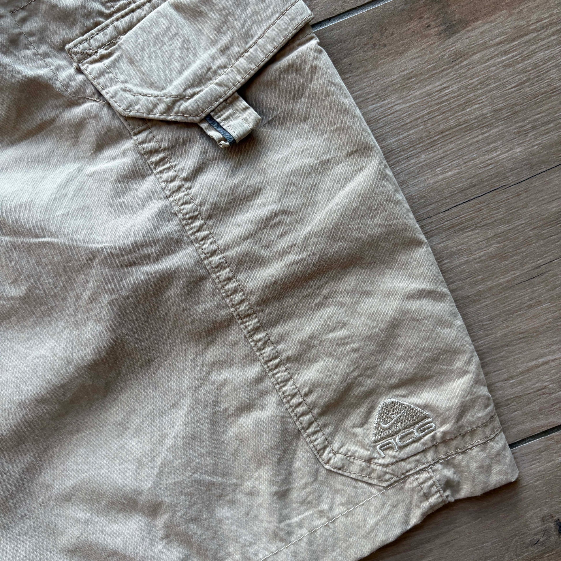 90s Nike ACG Cargo Shorts W36 - Volant Vintage
