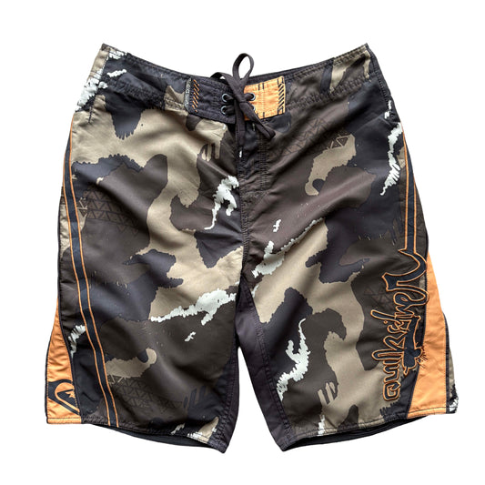 2000s Quiksilver Camo Boardies | W29" - Volant Vintage