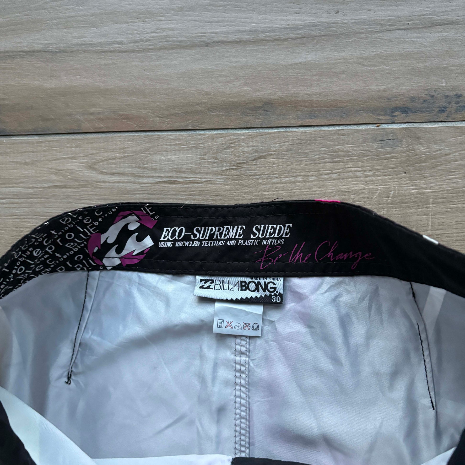 2000s Billabong Geometric Boardies | W30" - Volant Vintage