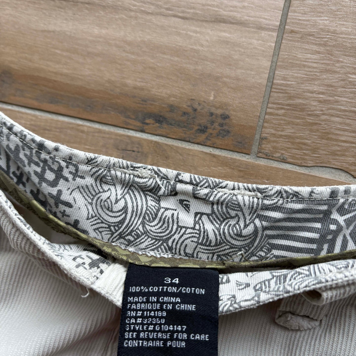 Y2K Quiksilver Cargo Corduroy Shorts | W34"