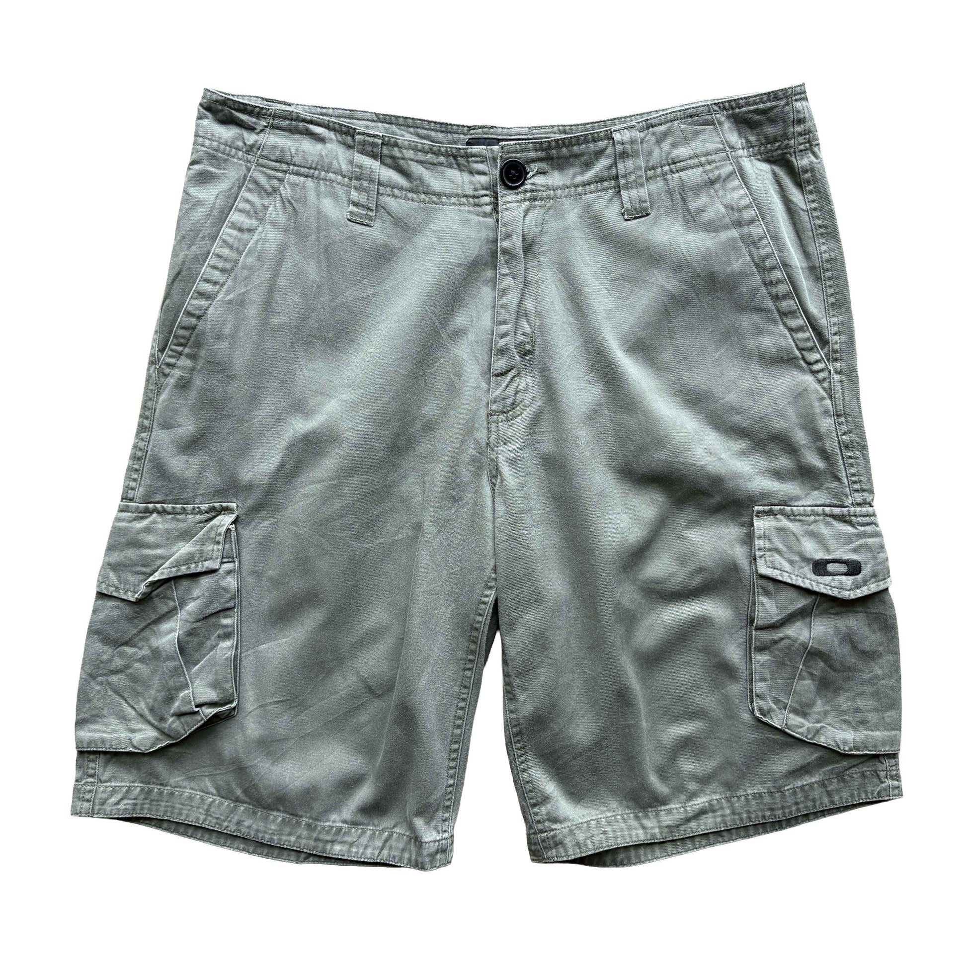 90s Oakley Tech Cargo Shorts | W33"