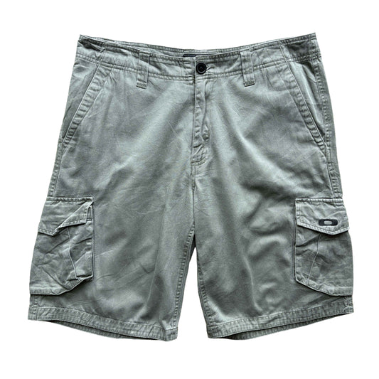 90s Oakley Tech Cargo Shorts | W33"