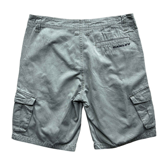 90s Oakley Tech Cargo Shorts | W33"