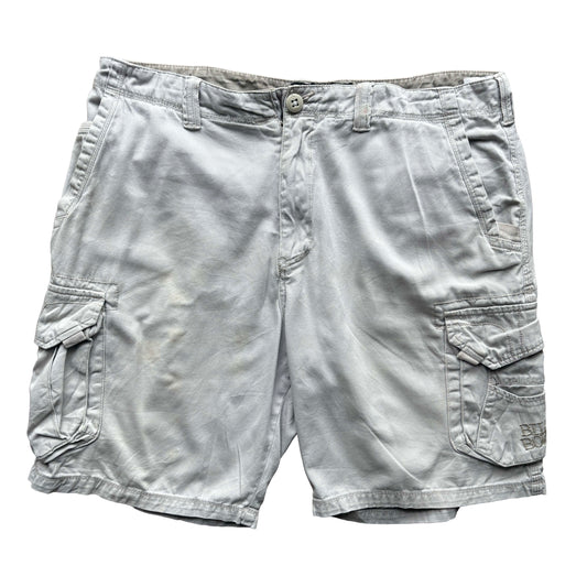 2000s Billabong Cargo Shorts | W36"