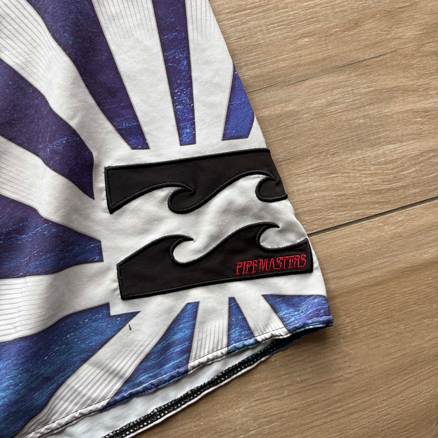 RARE Y2K Billabong Andy Irons Rising Sun Boardies | W38"