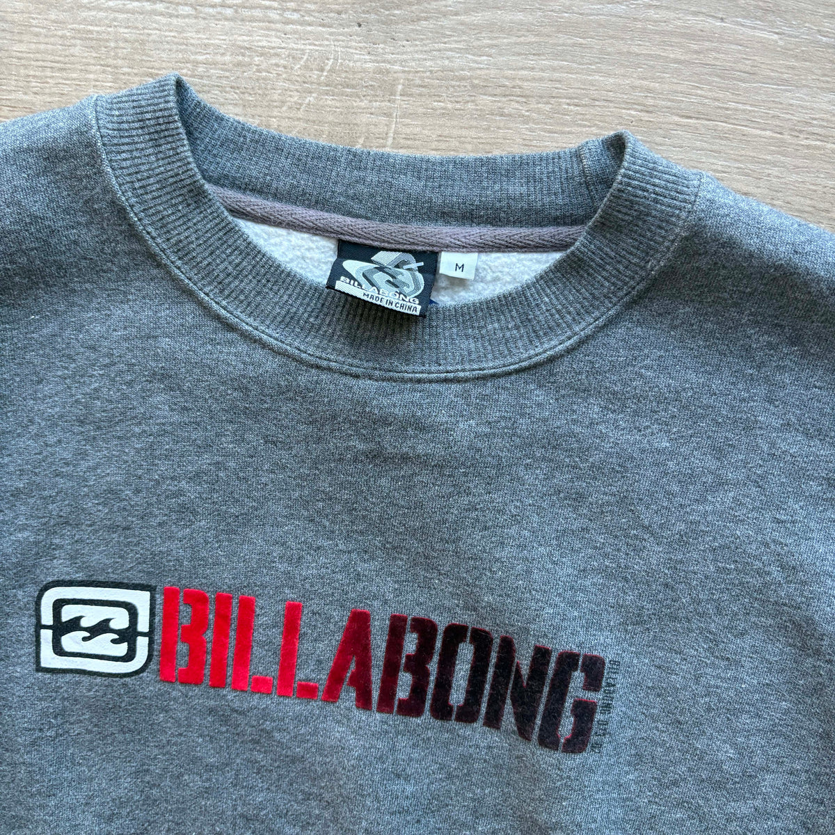 Y2K Billabong Spellout Jumper | M