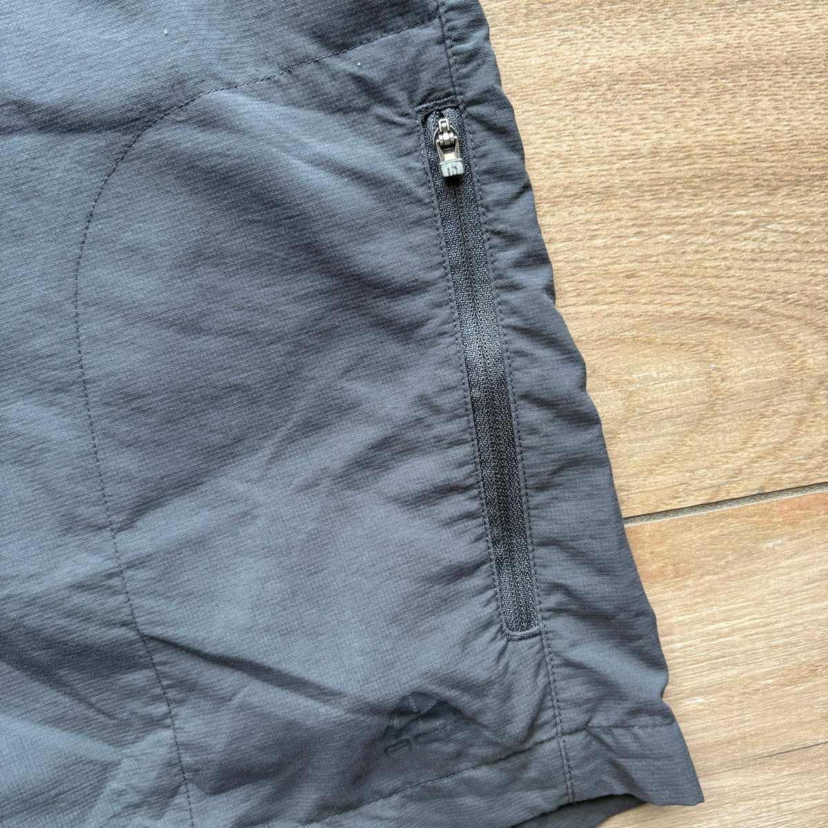 90s Nike ACG Cargo Shorts | W38"