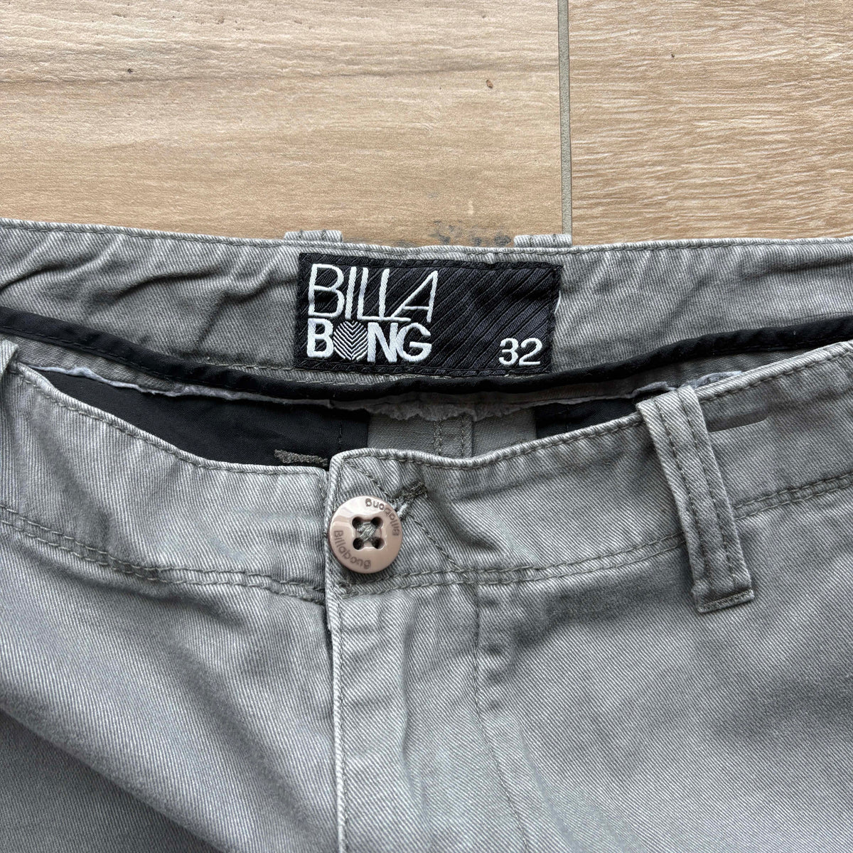 Y2K Billabong Cargo Shorts | W32"