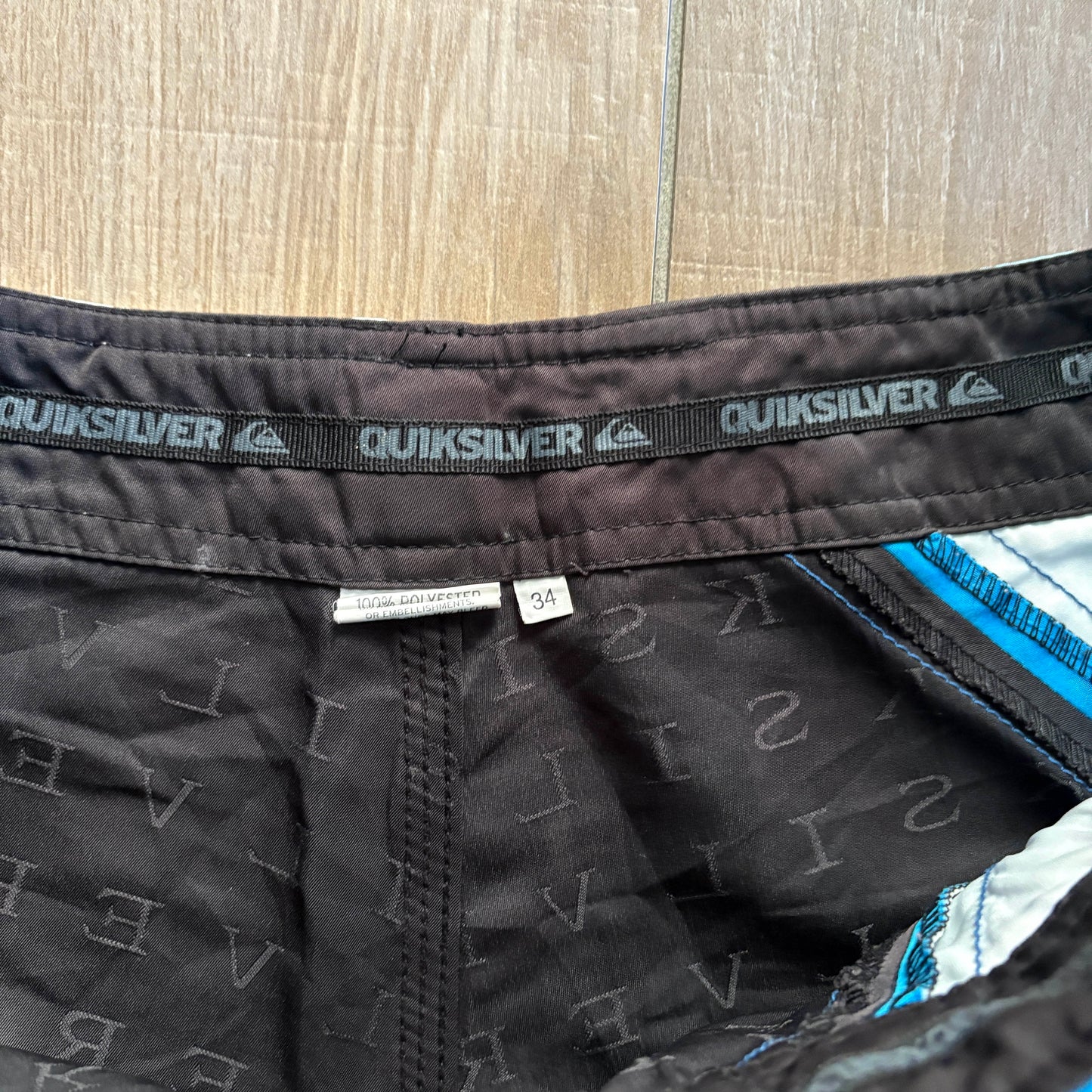 2000s Quiksilver Spell out Boardies | W34"