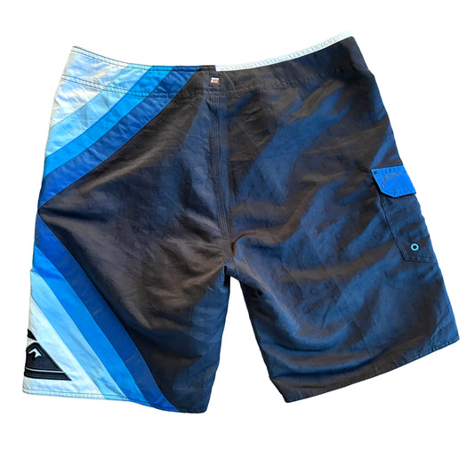 2000s Quiksilver Spell out Boardies | W34"